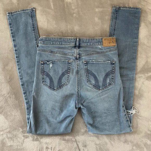 Hollister Ripped Jeans - Picture 7 of 7